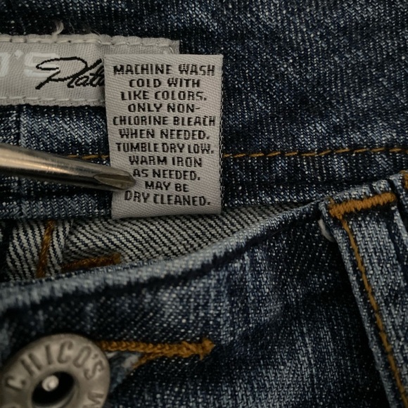 Chico’s Platinum Size 2 Denim Crop Jeans - Picture 4 of 16